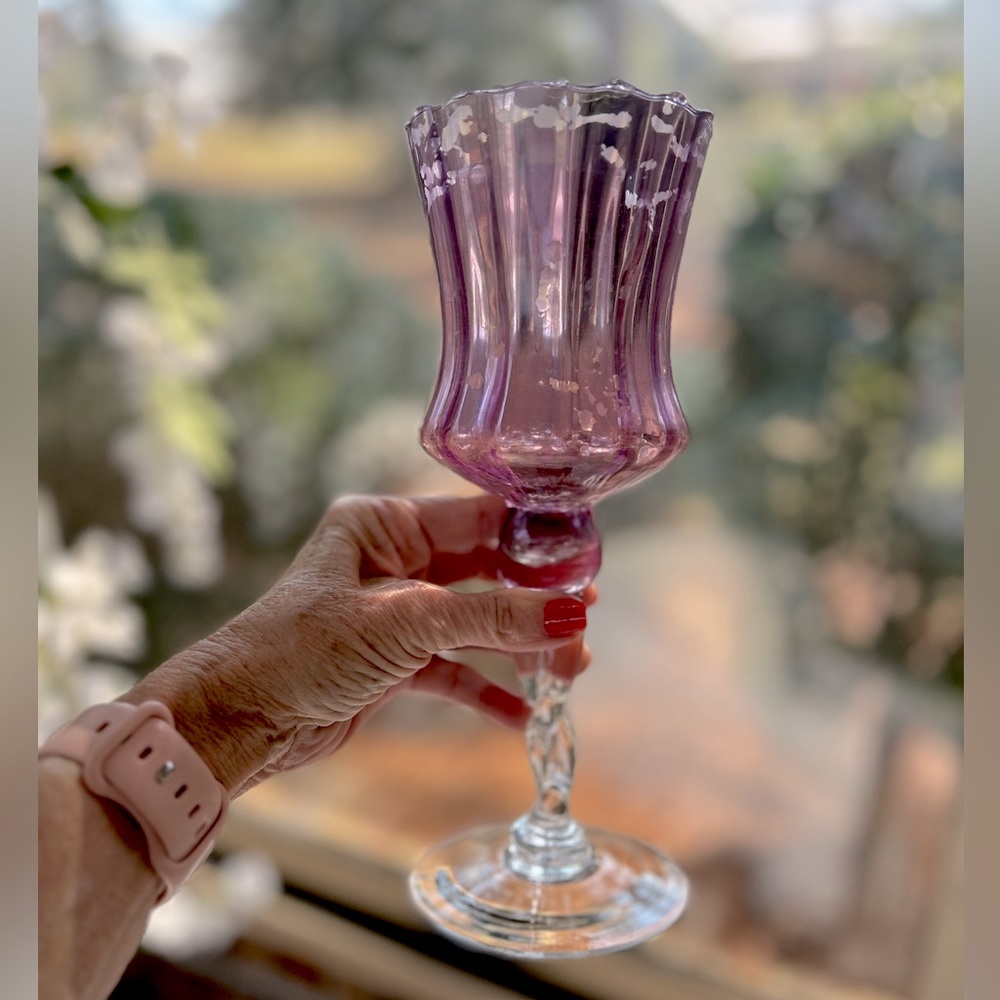 NWOT. Lavender & Clear Decor Glass Vase